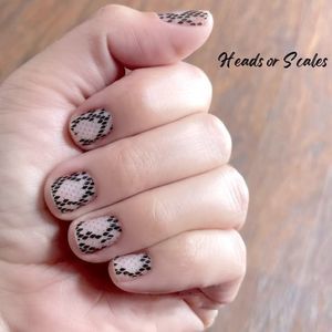 Color Street | Heads or Scales, design overlay